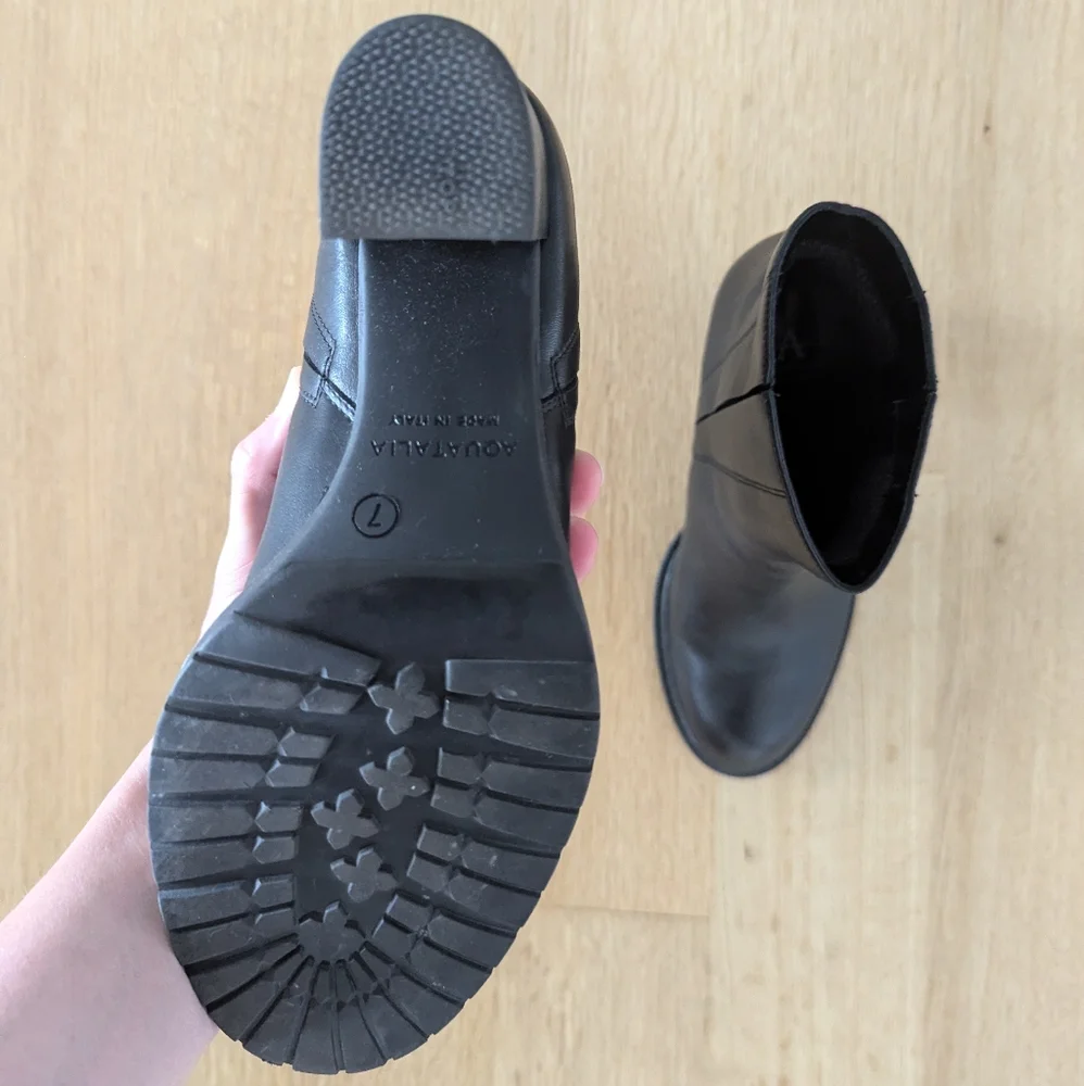 Aquatalia Black Betsy Bootie Size 7 Like New - Picture 3 of 6